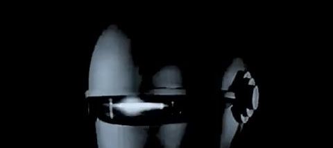 perfil d'un robot semblant a robocop